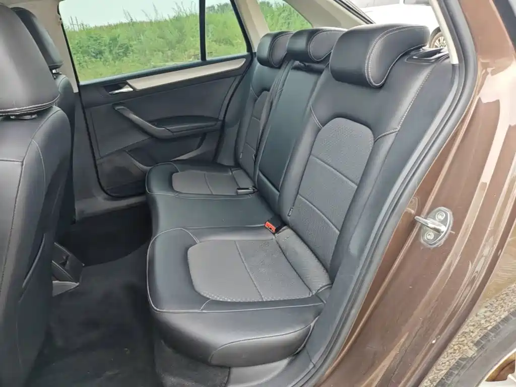 Volkswagen Santana — миниатюра 17
