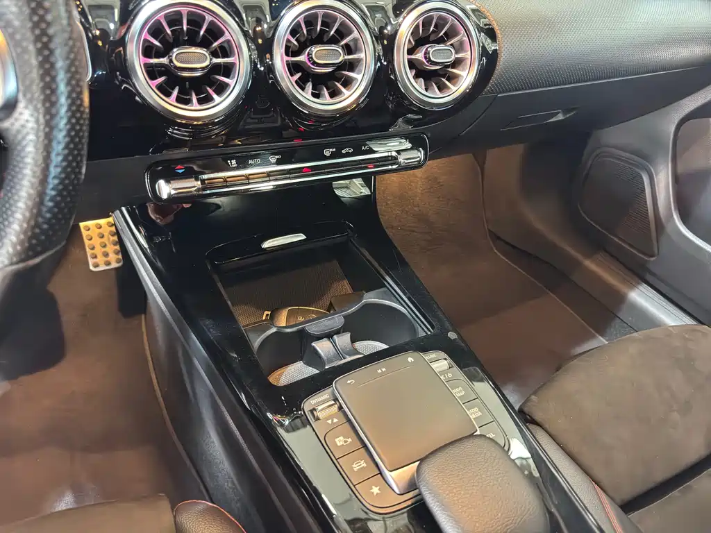 Mercedes-Benz CLA (Import) — миниатюра 15