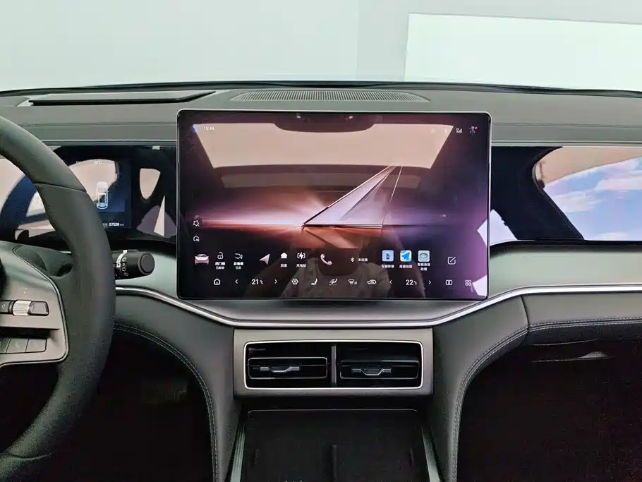 BYD L DM-i — миниатюра 13