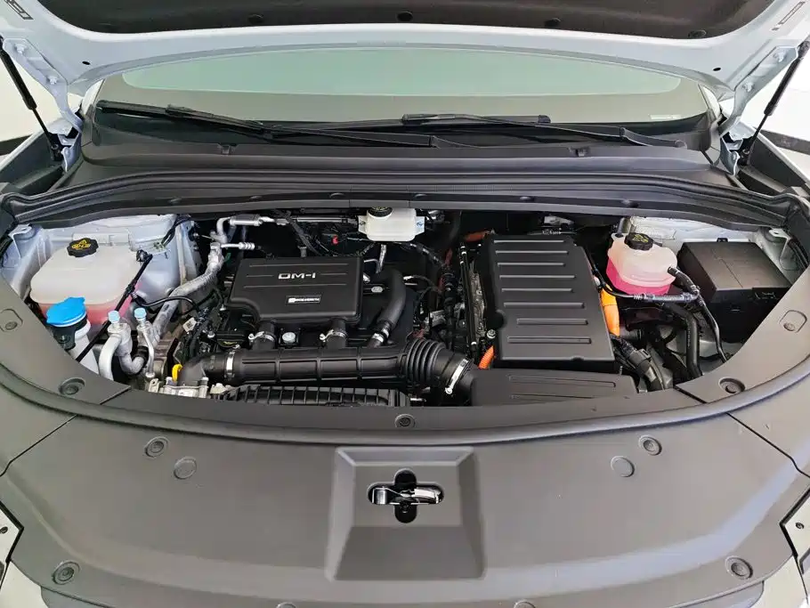 BYD L DM-i — миниатюра 10