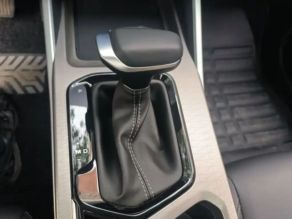 Geely Emgrand — миниатюра 10