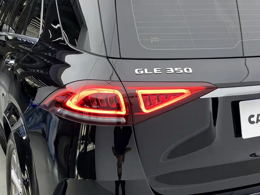 Mercedes-Benz GLE (Import) — миниатюра 7