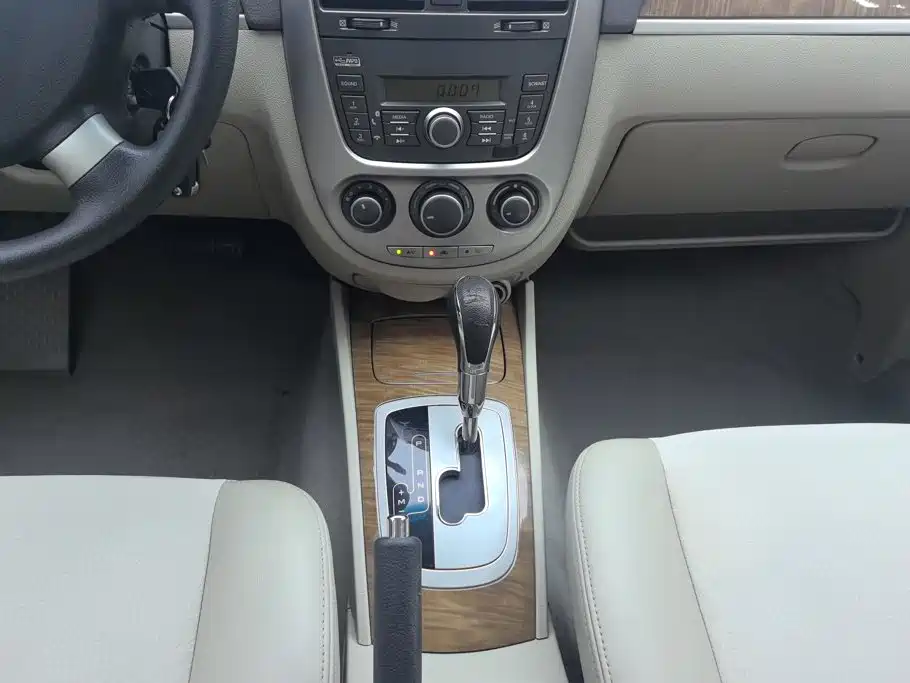 Buick Excelle — миниатюра 16