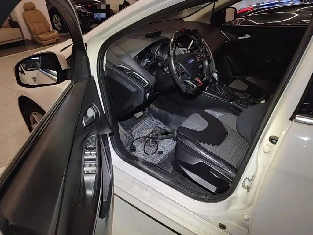 Ford Focus — миниатюра 16