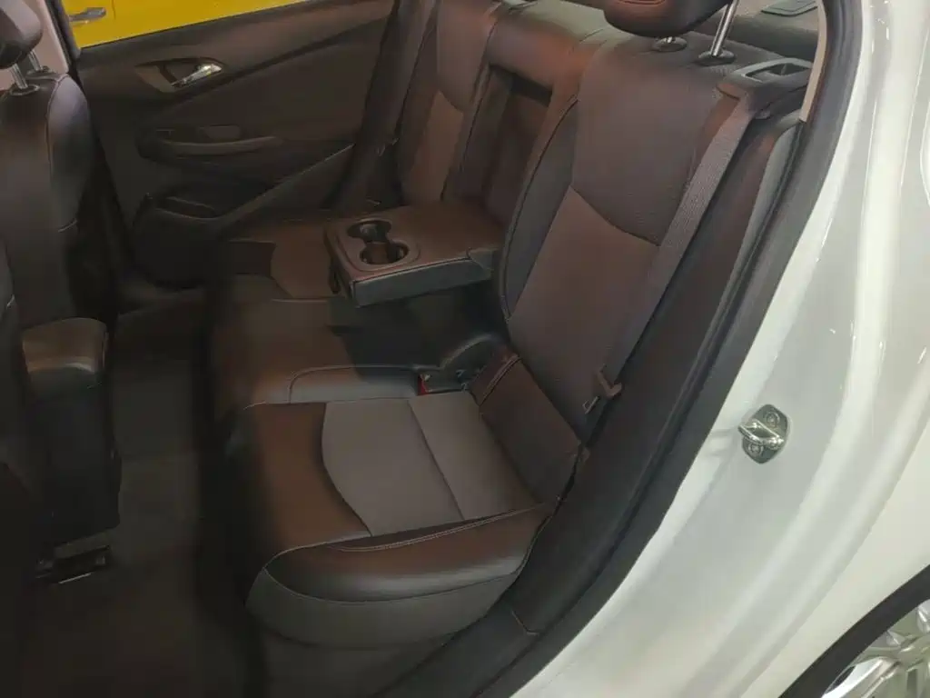 Chevrolet Cruze — миниатюра 17