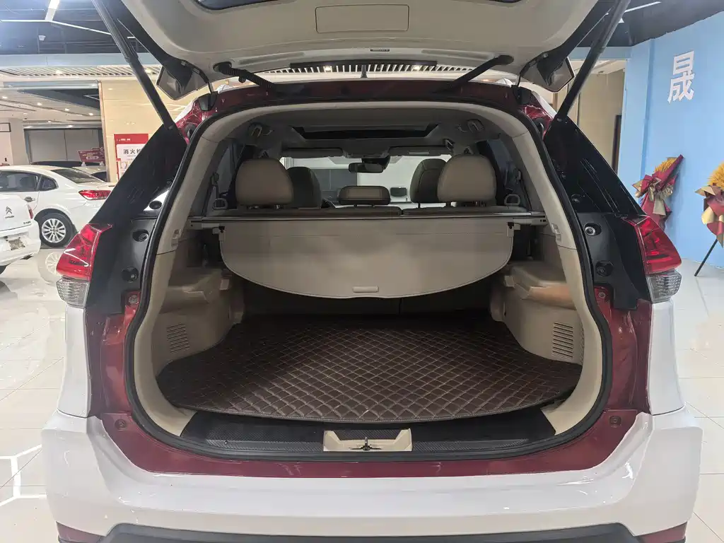 Nissan X-Trail 2017 2.5L CVT Luxury 4WD