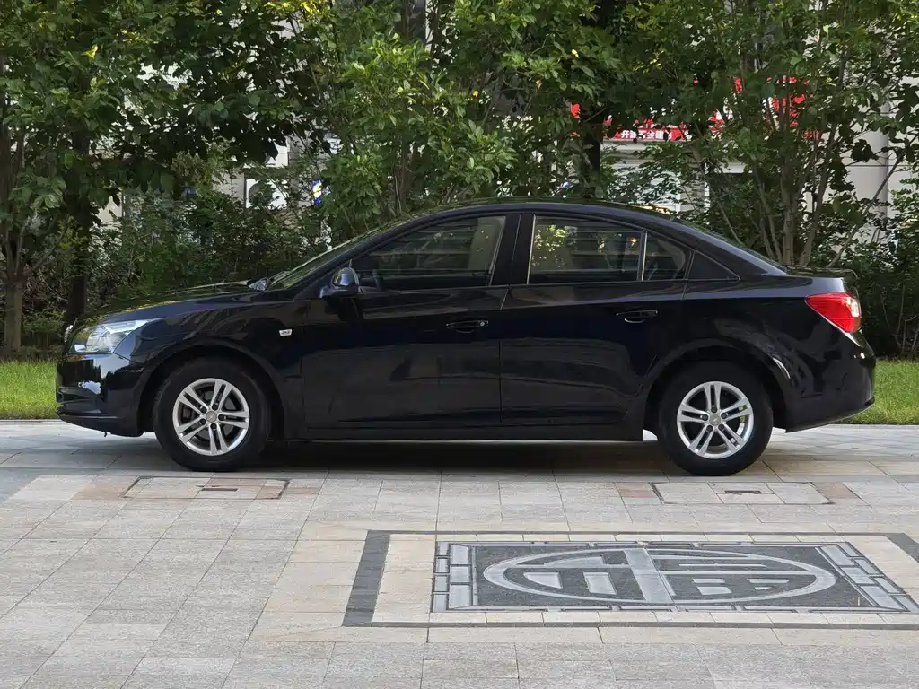 Chevrolet Cruze — миниатюра 2