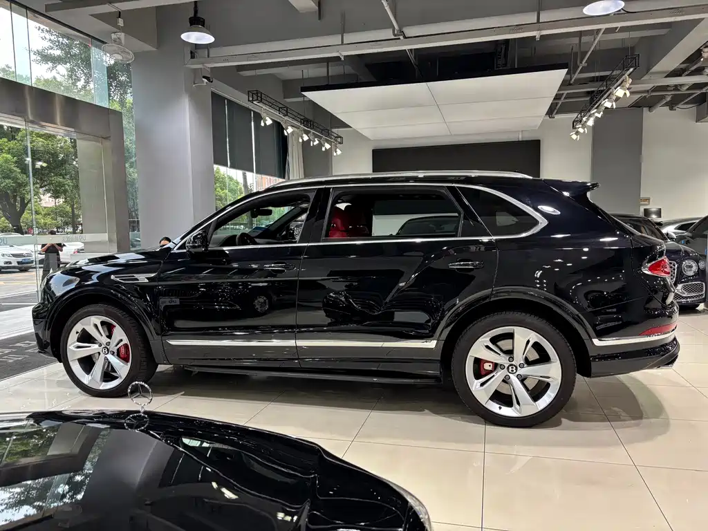 Bentley Bentayga 2024 4.0T V8