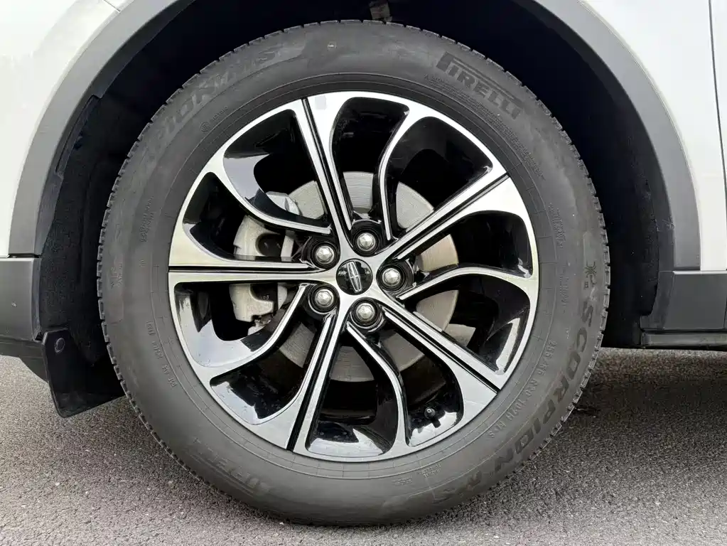 Lincoln Nautilus 2.0T 4WD Premium Comfort Edition, фото 13