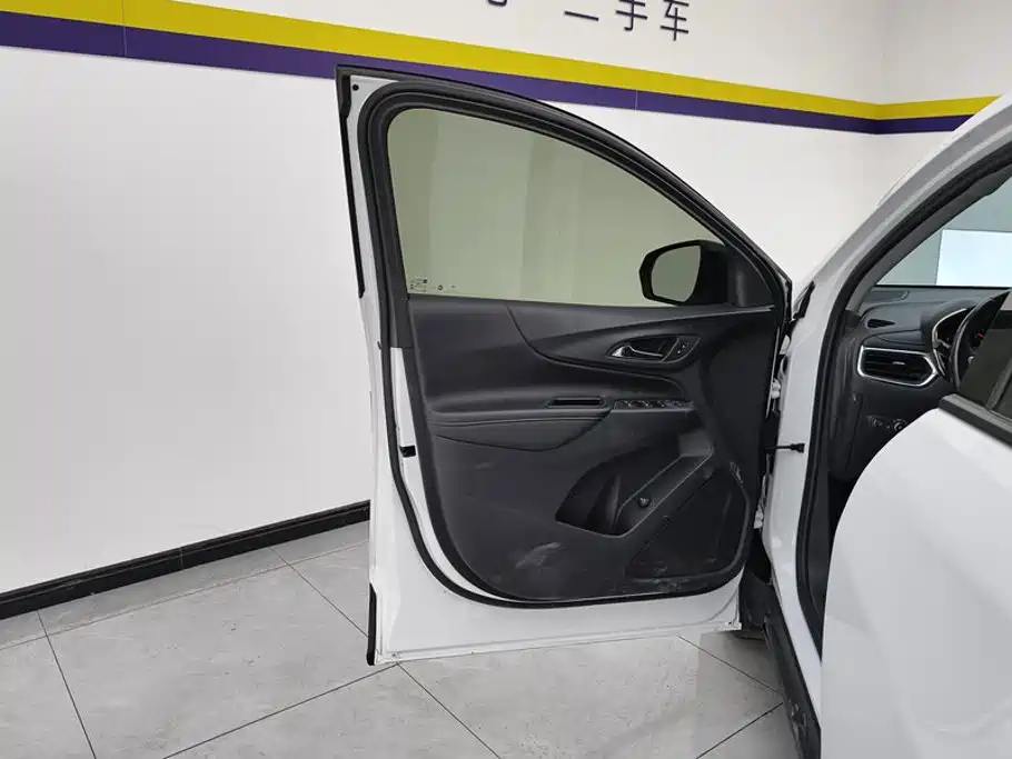 Chevrolet Equinox — миниатюра 7