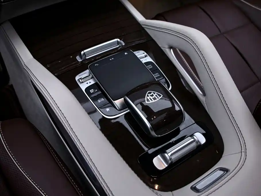 Mercedes-Benz GLS — миниатюра 10