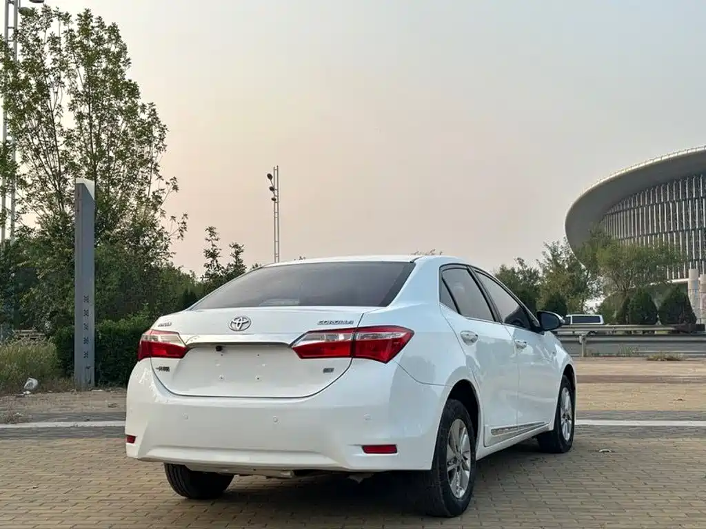 Toyota Corolla — миниатюра 4