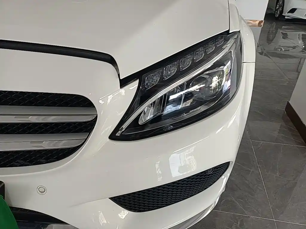 Mercedes-Benz C-Class (Import) — миниатюра 24