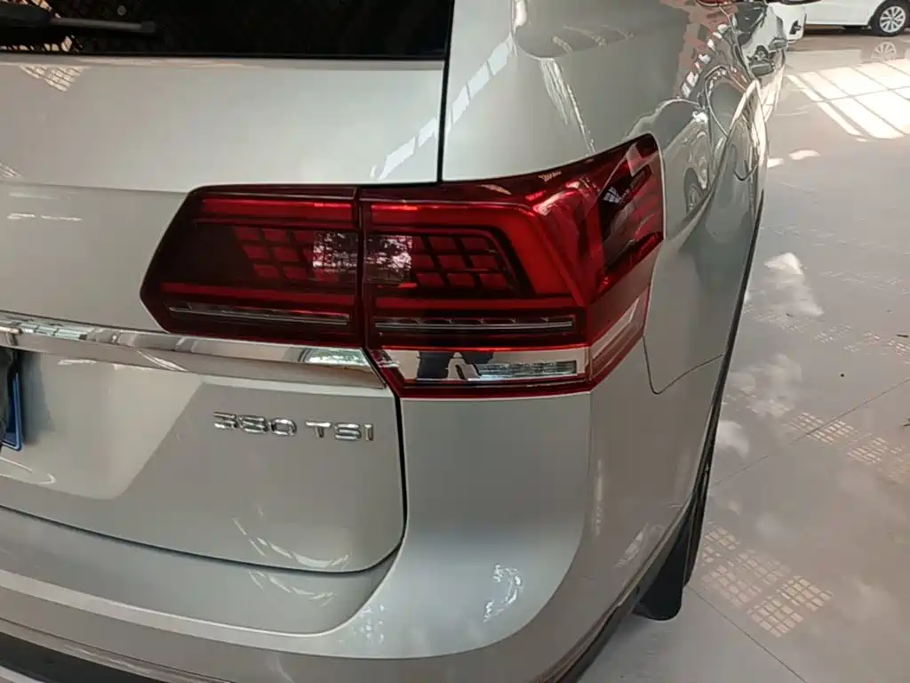 Volkswagen Teramont — миниатюра 8