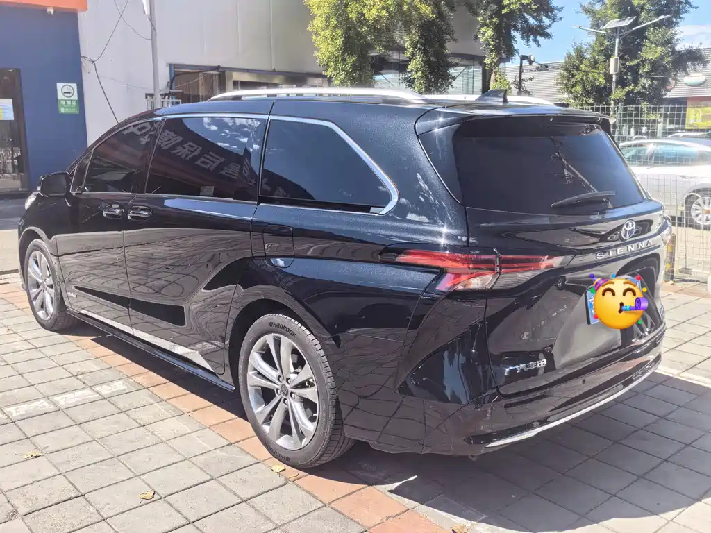 Toyota Sienna — миниатюра 32