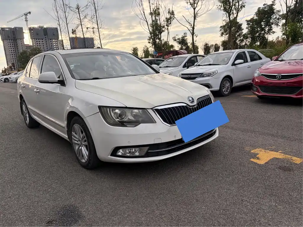 Skoda Superb — миниатюра 3