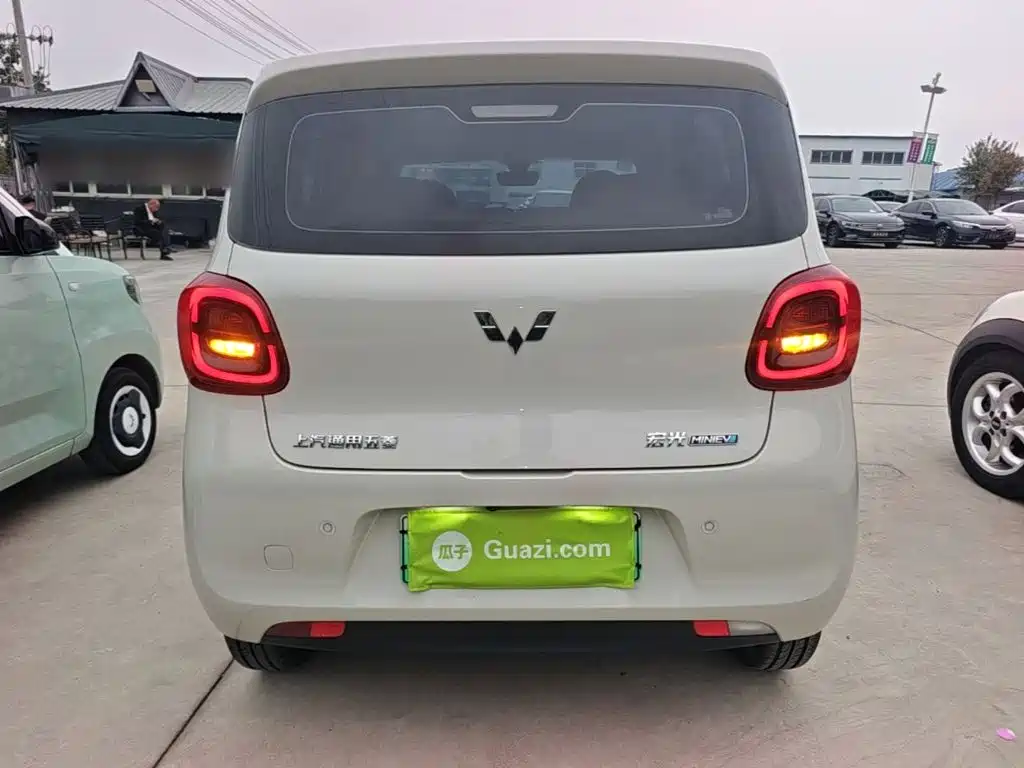 Wuling MINIEV — миниатюра 6