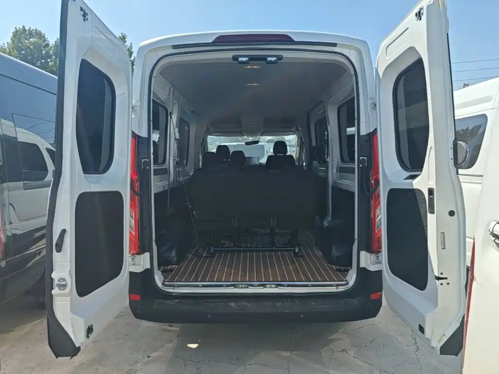Maxus V90 — миниатюра 19