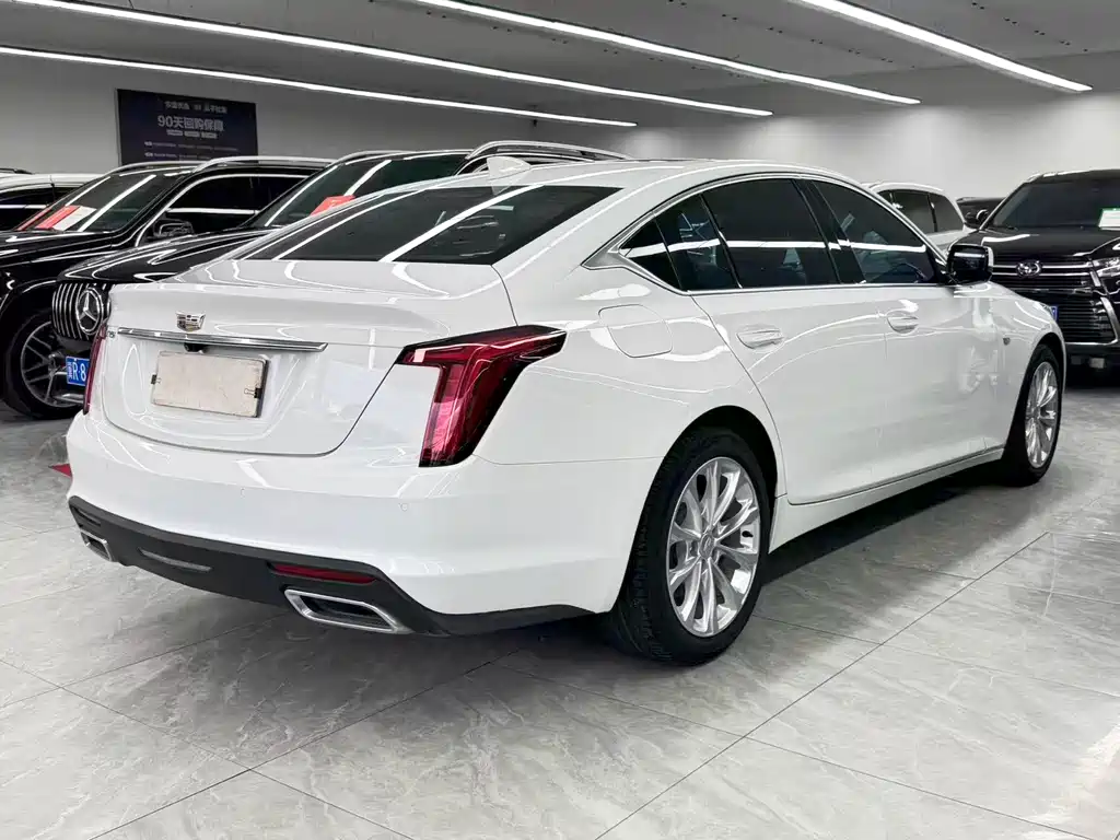 Cadillac CT5 — миниатюра 6