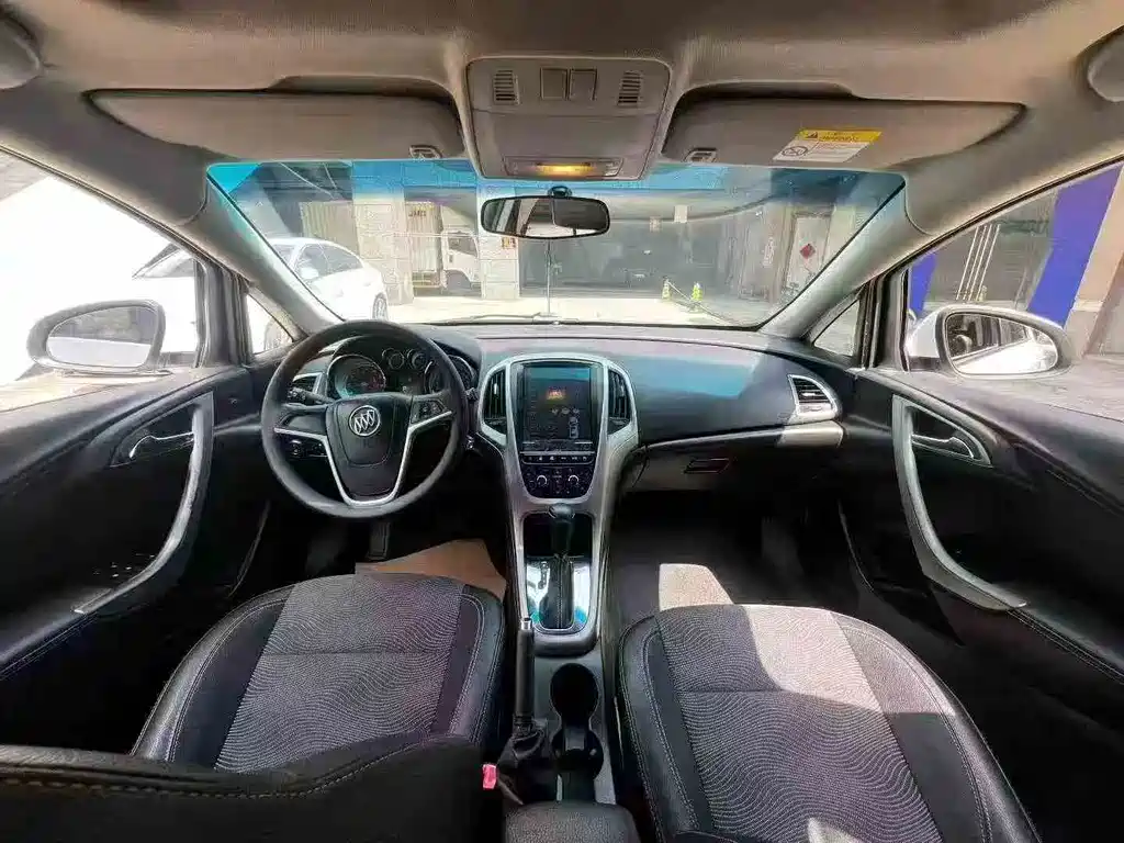 Buick Excelle — миниатюра 4