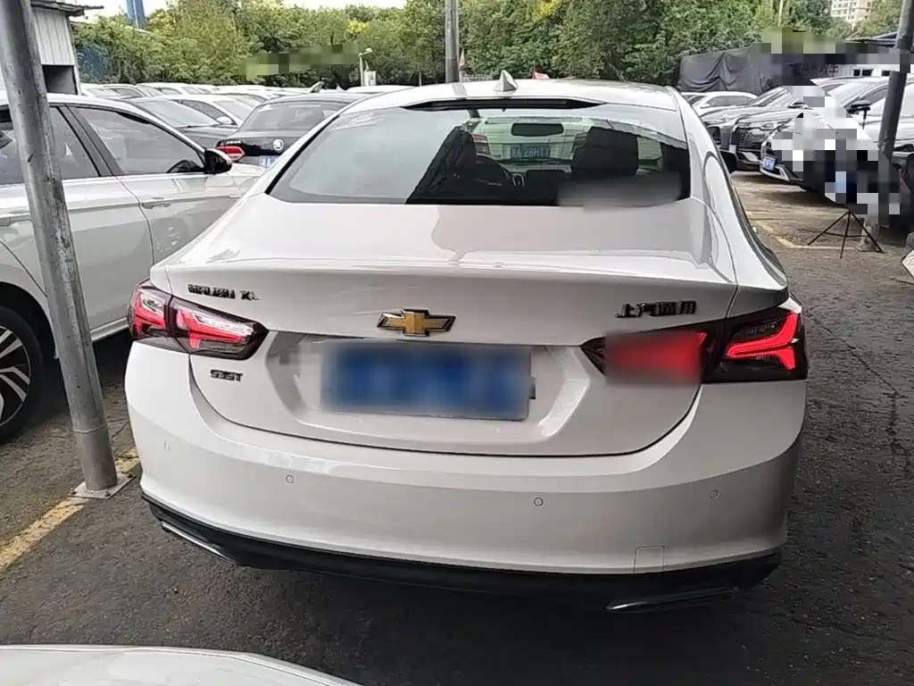 Chevrolet Malibu XL — миниатюра 6