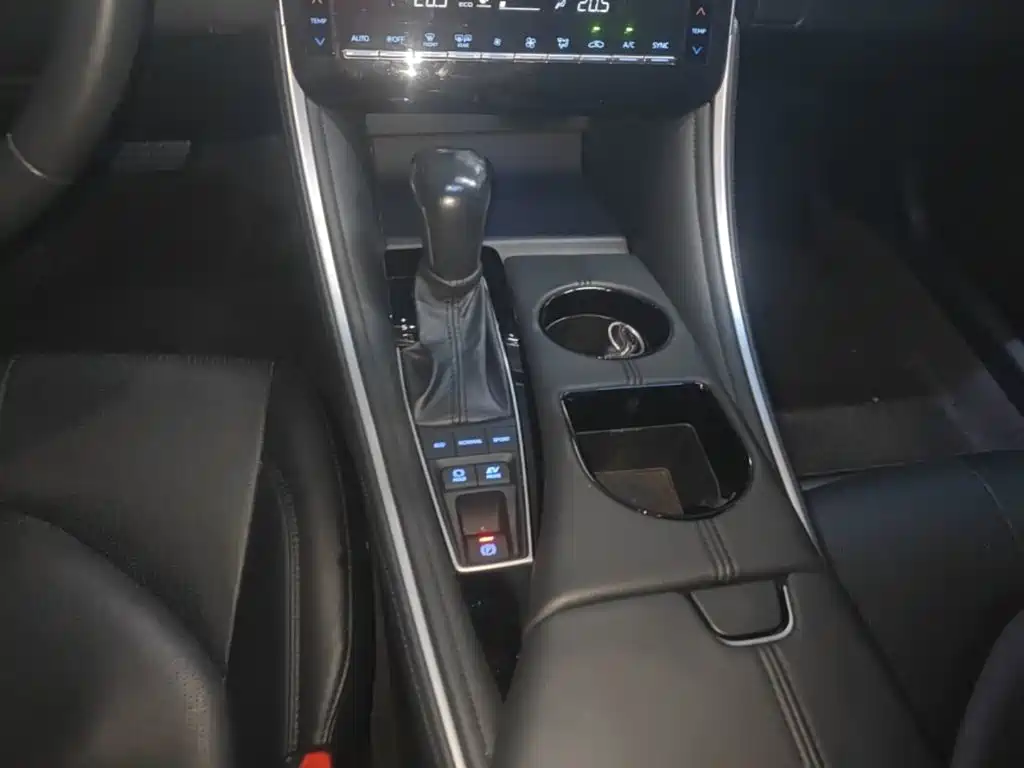 Toyota Avalon — миниатюра 14