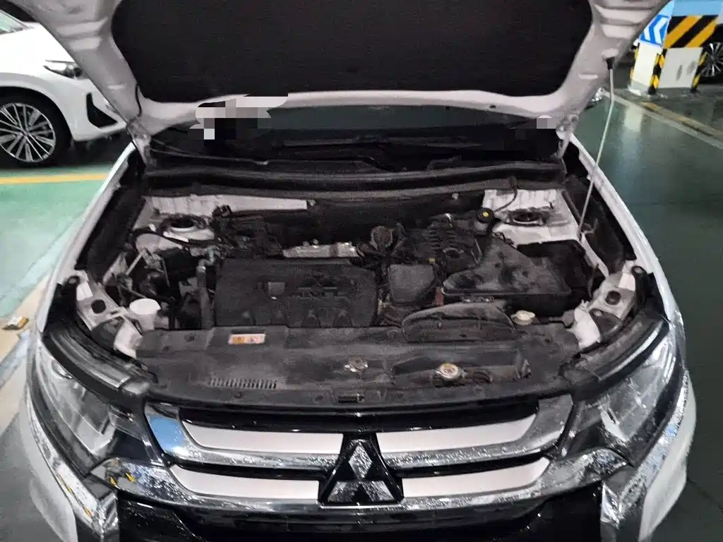 Mitsubishi Outlander — миниатюра 16