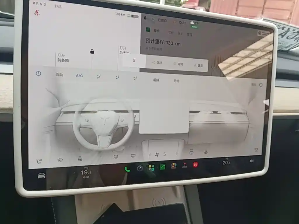Tesla Model Y — миниатюра 13