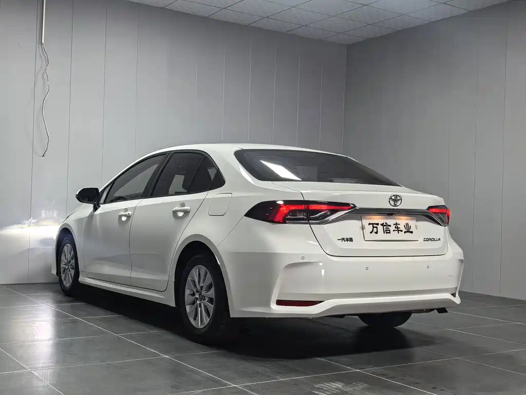 Toyota Corolla — миниатюра 6