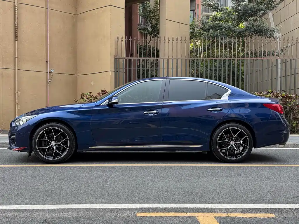 Infiniti Q50L — миниатюра 7