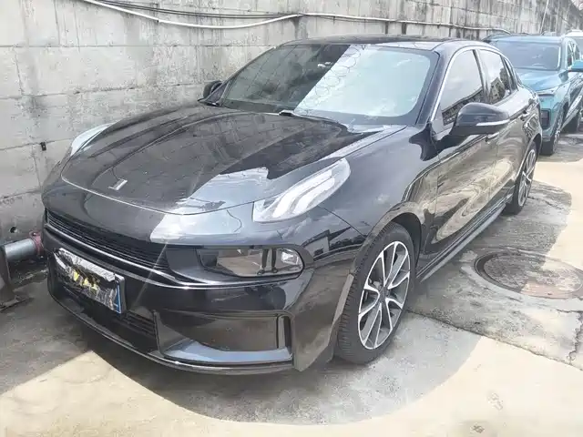 2020 Lynk & Co 03