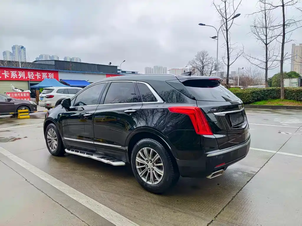 CADILLAC XT5