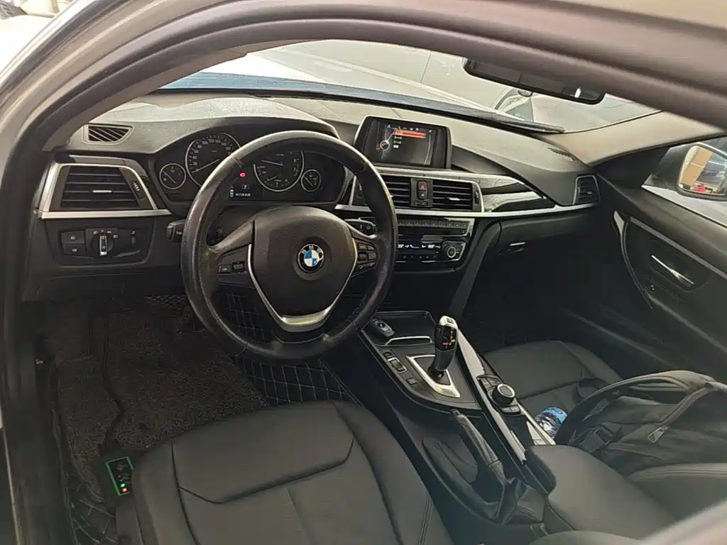 BMW 3 Series — миниатюра 10