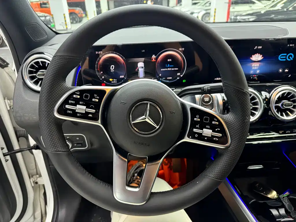 Mercedes-Benz EQB — миниатюра 11