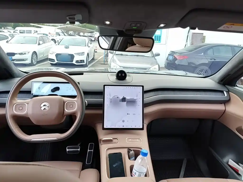 NIO ES8 — миниатюра 10