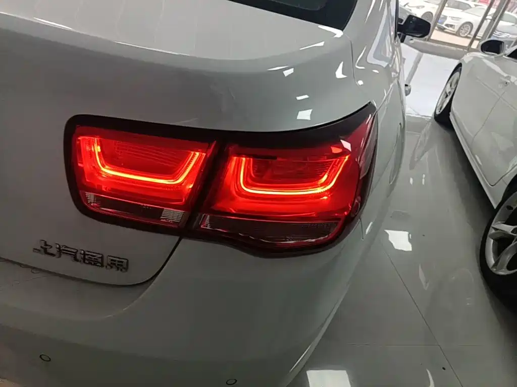 Chevrolet Malibu — миниатюра 8