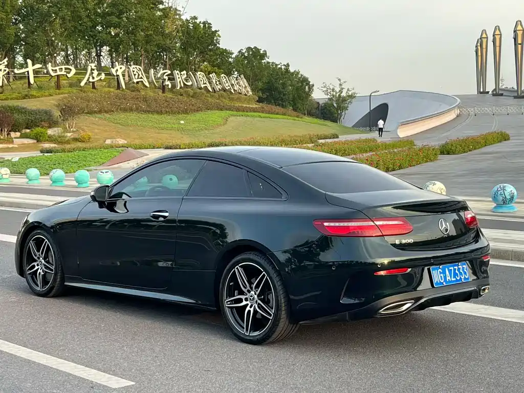 Mercedes-Benz E-Class (Import) — миниатюра 7