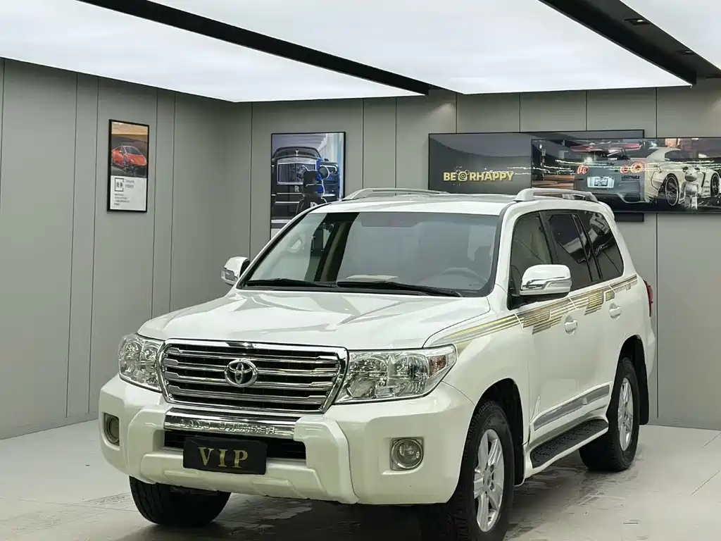 TOYOTA LAND CRUISER