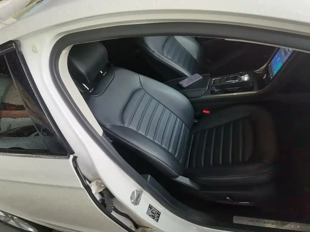 Ford Mondeo — миниатюра 25