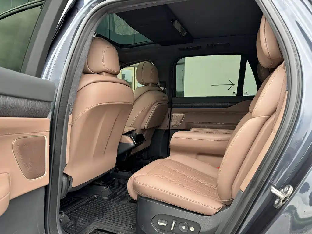 NIO ES8 — миниатюра 11