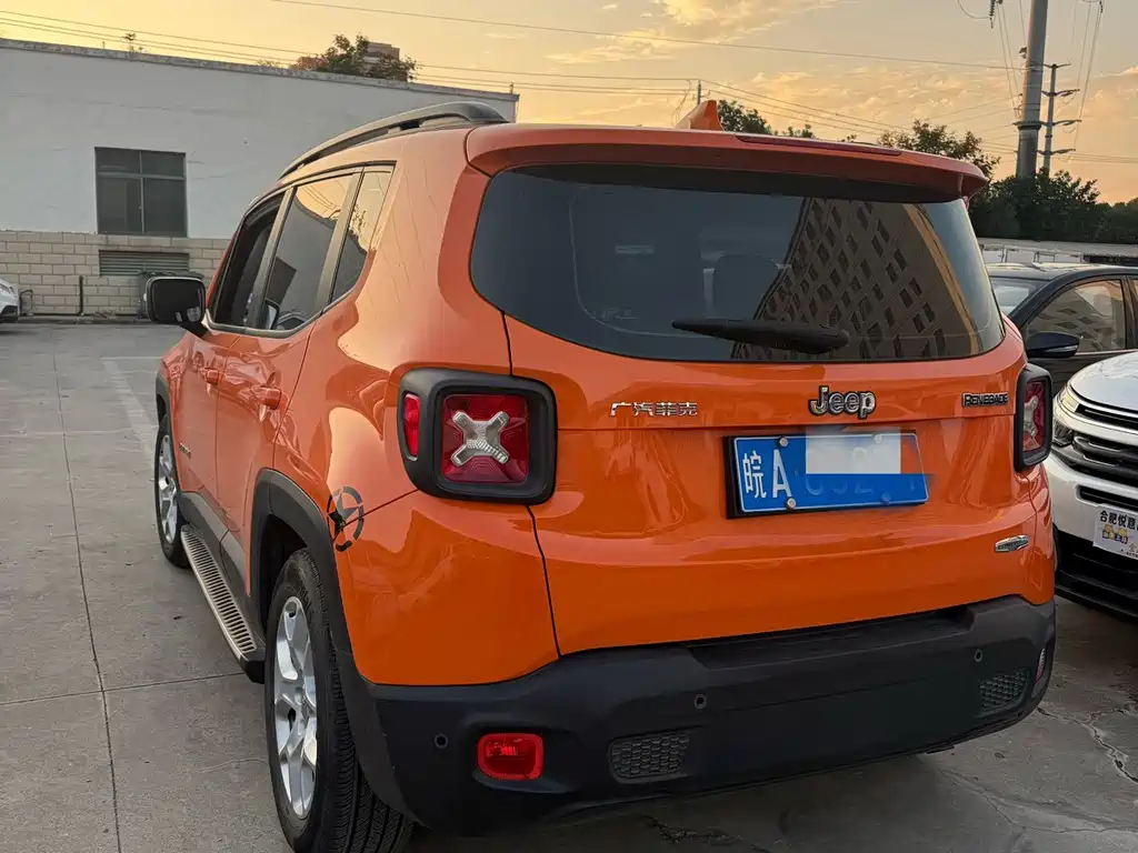 Jeep Renegade — миниатюра 8