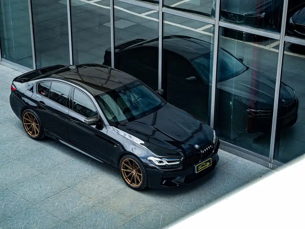 BMW M5 — миниатюра 2