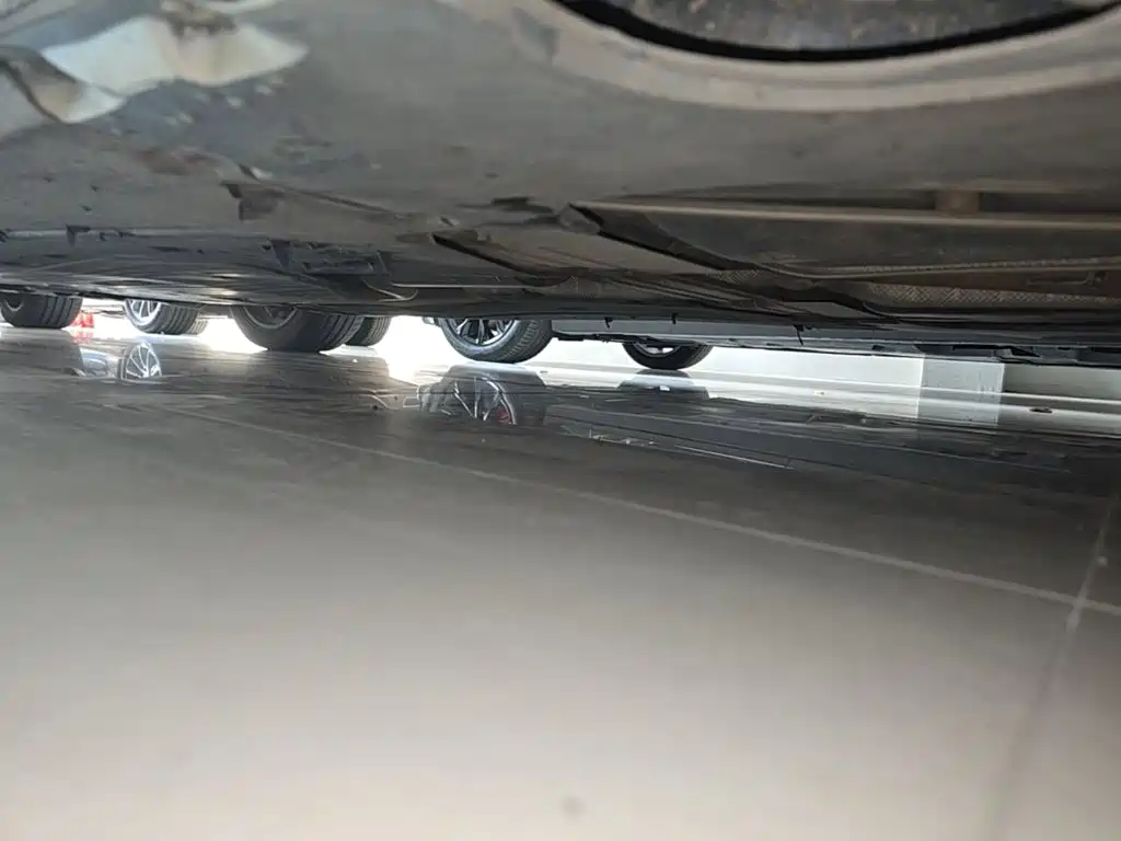 BMW 5 Series — миниатюра 22