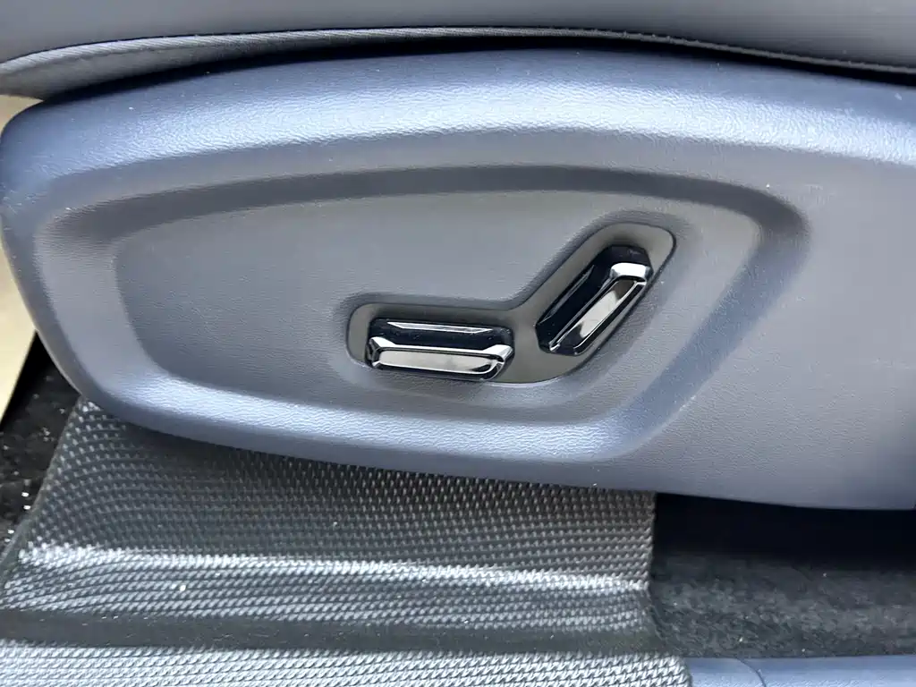 GEELY GALAXY GALAXY E5