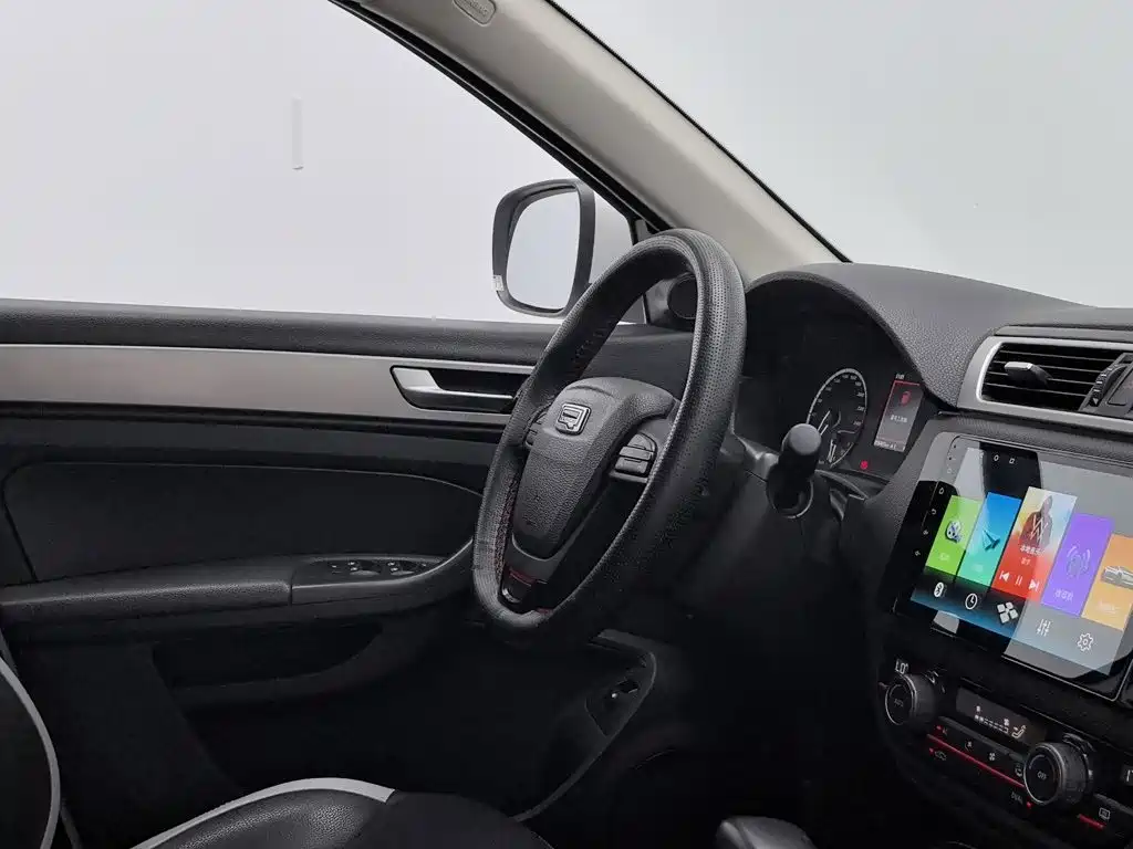 Qoros Qoros 5 — миниатюра 22