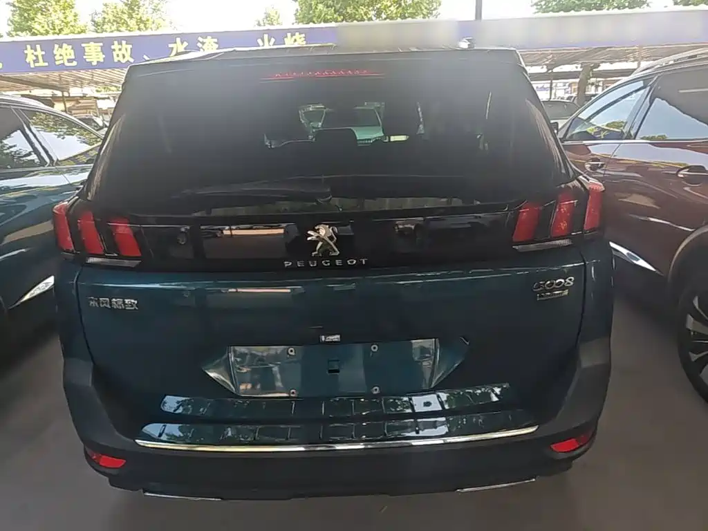 Peugeot 5008 2017 350THP 5 мест Elite