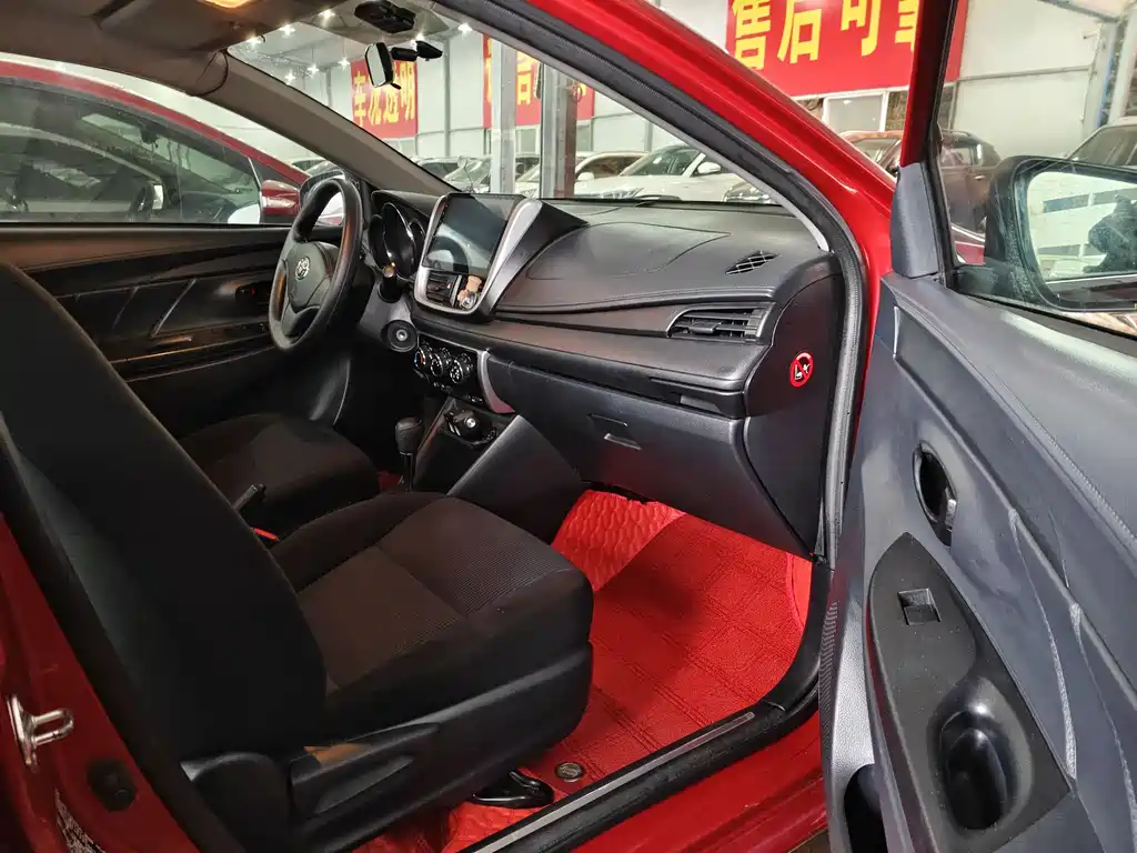 TOYOTA YARIS L ZHIXUAN