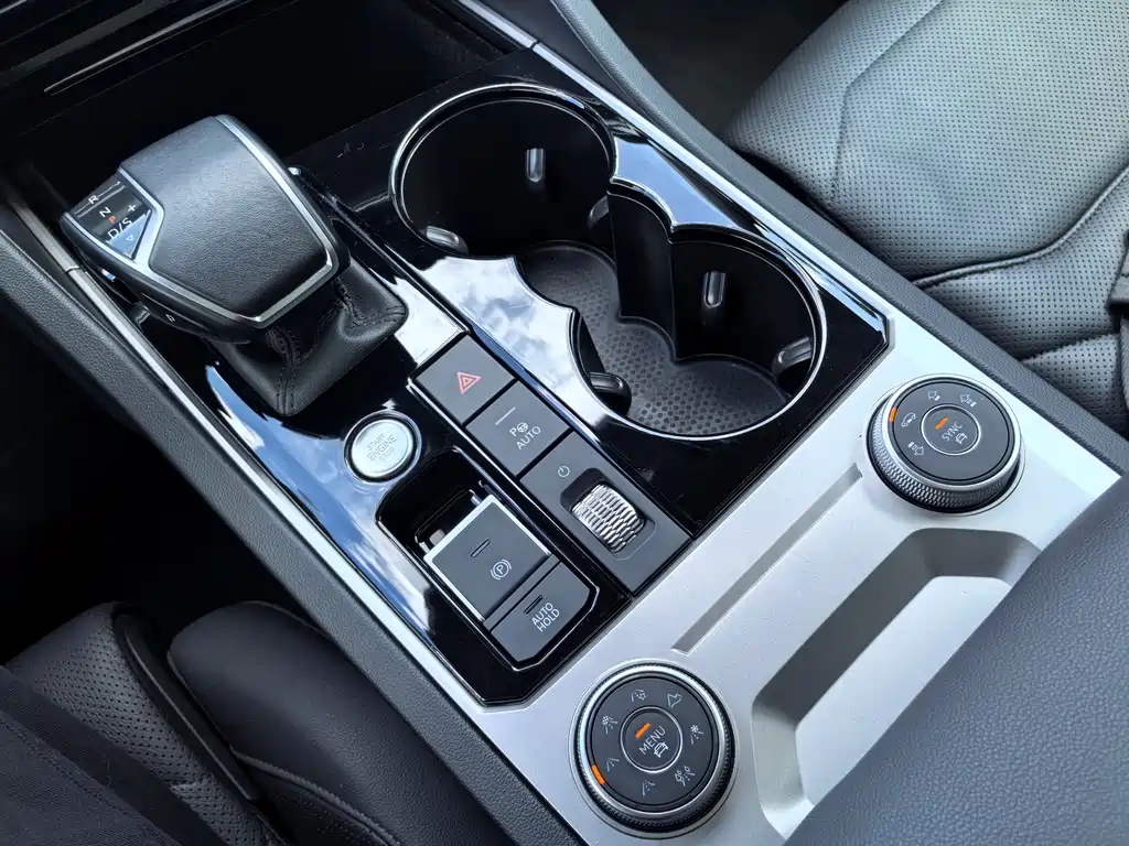 Volkswagen Touareg — миниатюра 14