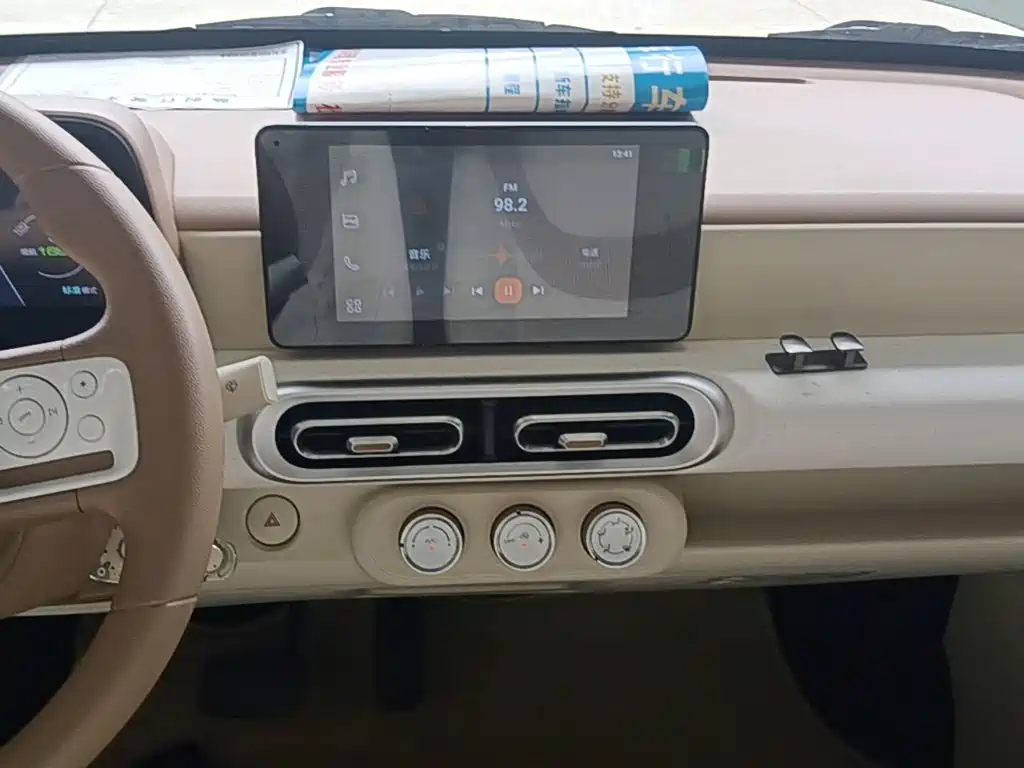 Wuling MINIEV — миниатюра 13
