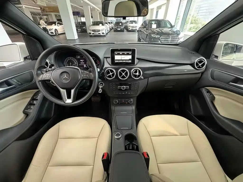 Mercedes-Benz B-Class — миниатюра 12